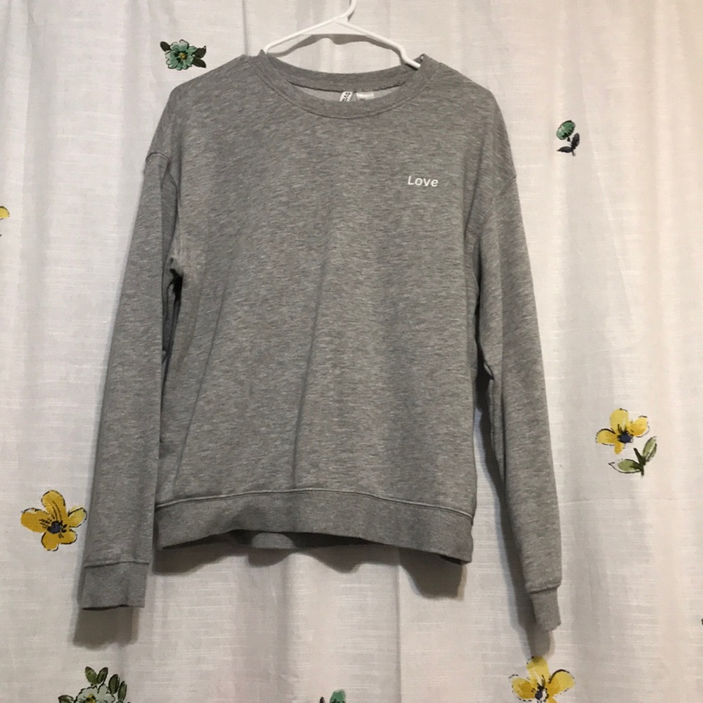 H&M’s sweater
